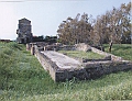 Ruderi della Villa romana e sullo sfondo la Masseria settecentesca di San Limato